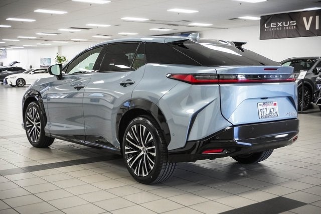 2023 Lexus RZ 450e Luxury