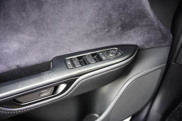 2023 Lexus RZ 450e Luxury