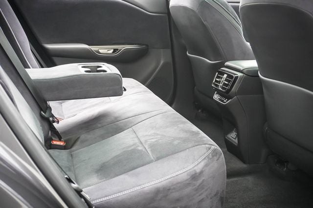 2023 Lexus RZ 450e Luxury