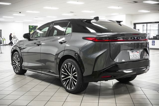 2023 Lexus RZ 450e Luxury