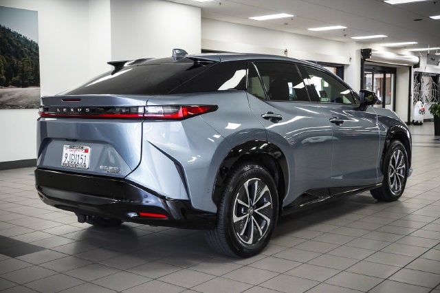 2023 Lexus RZ 450e Premium