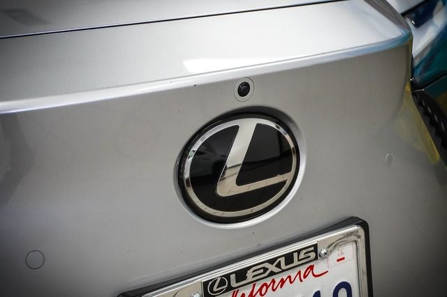 2023 Lexus RZ 450e Premium