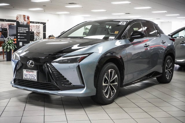 2023 Lexus RZ 450e Premium