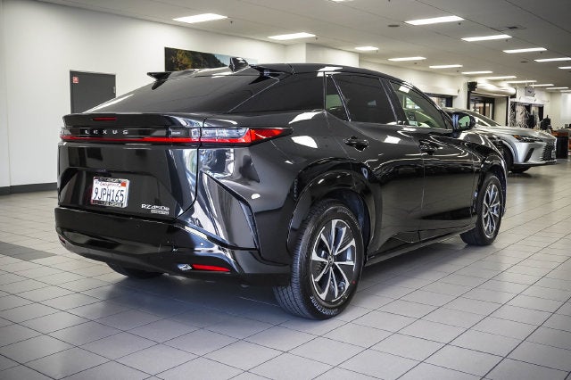 2023 Lexus RZ 450e Premium