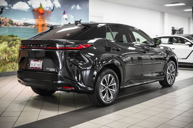2023 Lexus RZ 450e Premium