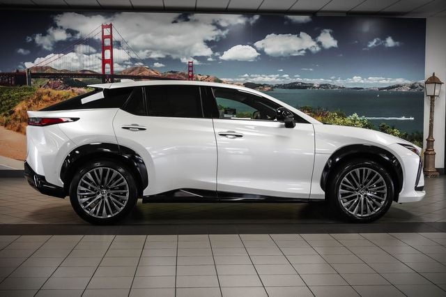2024 Lexus RZ 300e Luxury