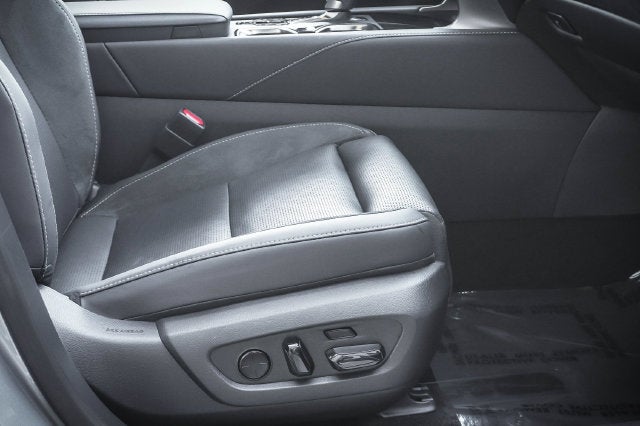 2026 Lexus RX 450h+ Luxury