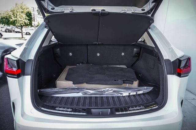 2025 Lexus NX 350h Premium
