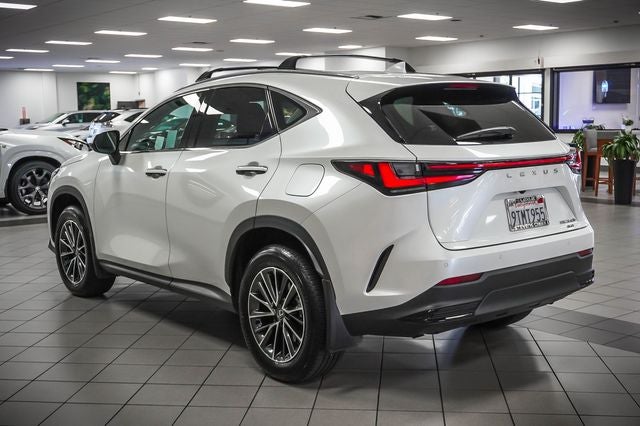 2025 Lexus NX 350h Premium