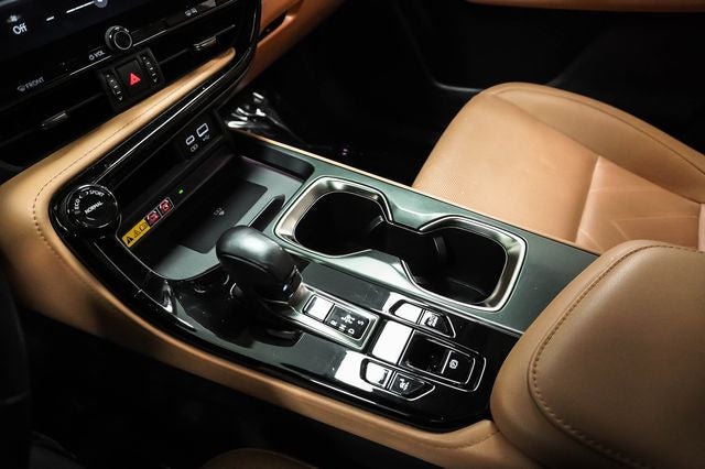 2024 Lexus NX 450h+ Luxury