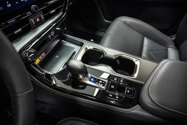 2025 Lexus NX 450h+ Luxury