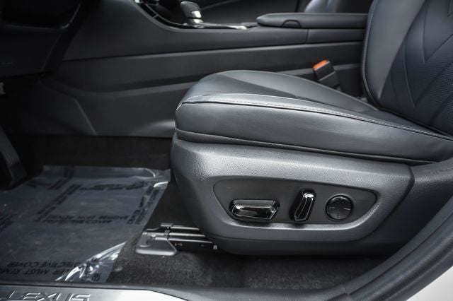 2023 Lexus NX 450h+ Luxury