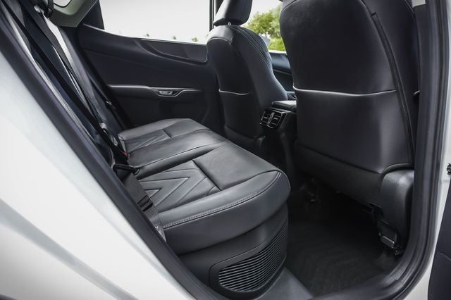 2023 Lexus NX 450h+ Luxury