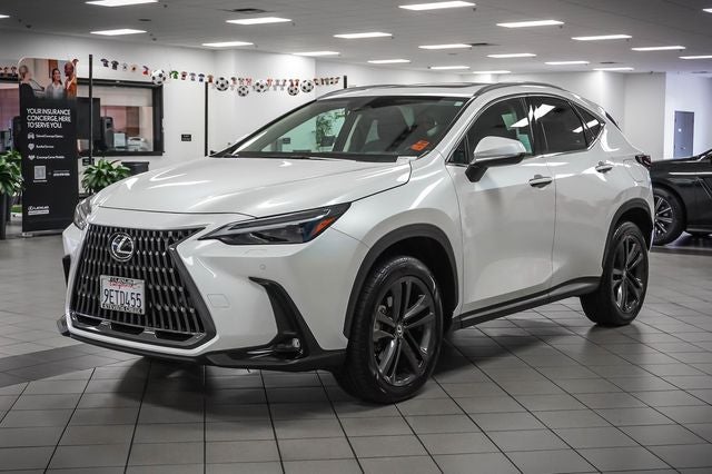 2023 Lexus NX 450h+ Luxury