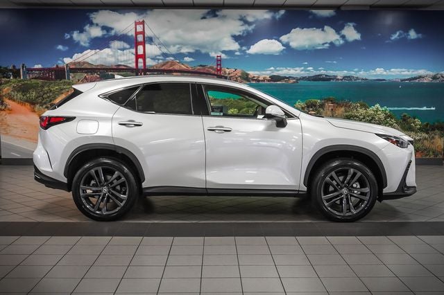 2023 Lexus NX 450h+ Luxury