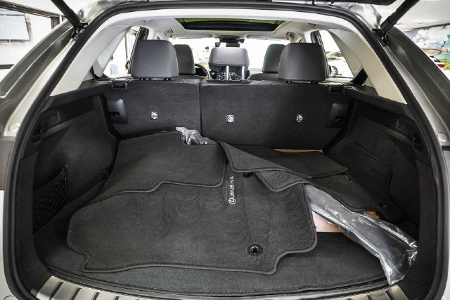 2026 Lexus NX 450h+ Luxury