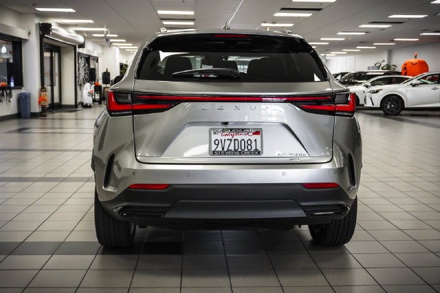 2026 Lexus NX 450h+ Luxury