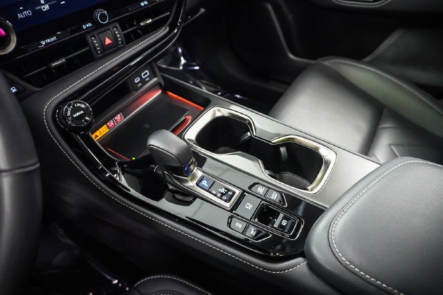 2026 Lexus NX 450h+ Luxury