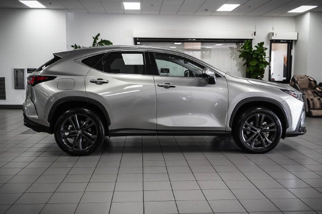 2026 Lexus NX 450h+ Luxury