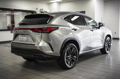2026 Lexus NX 450h+ Luxury