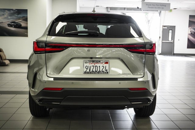 2026 Lexus NX 450h+ Luxury