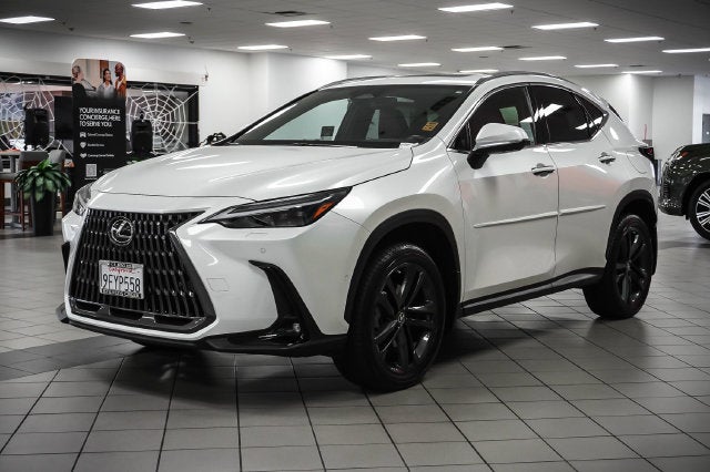 2023 Lexus NX 450h+ Luxury