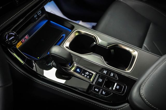 2025 Lexus NX 450h+ Luxury