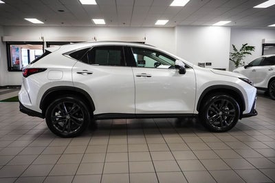 2025 Lexus NX 450h+ Luxury