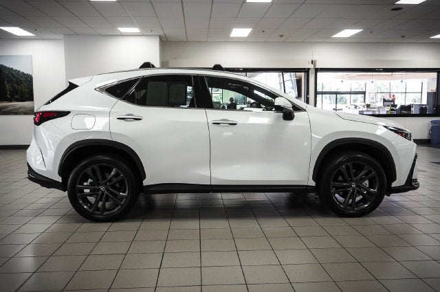 2026 Lexus NX 450h+ Luxury