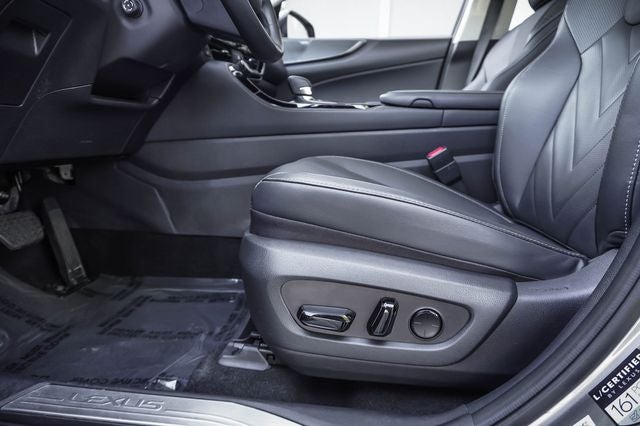 2025 Lexus NX 450h+ Luxury