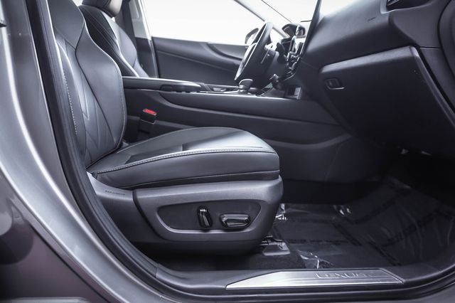 2025 Lexus NX 450h+ Luxury