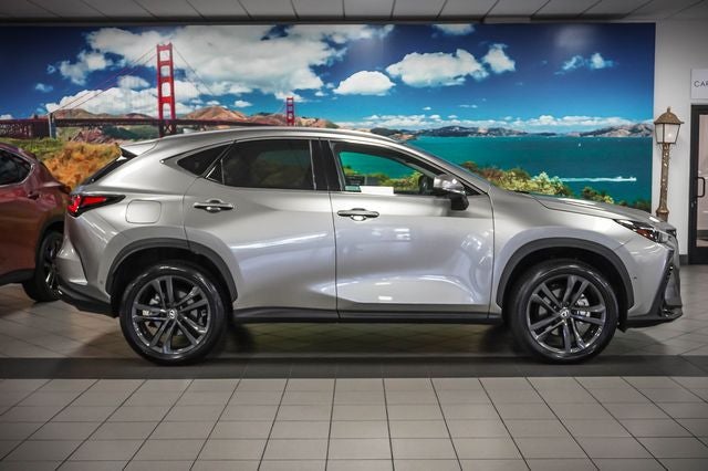 2025 Lexus NX 450h+ Luxury
