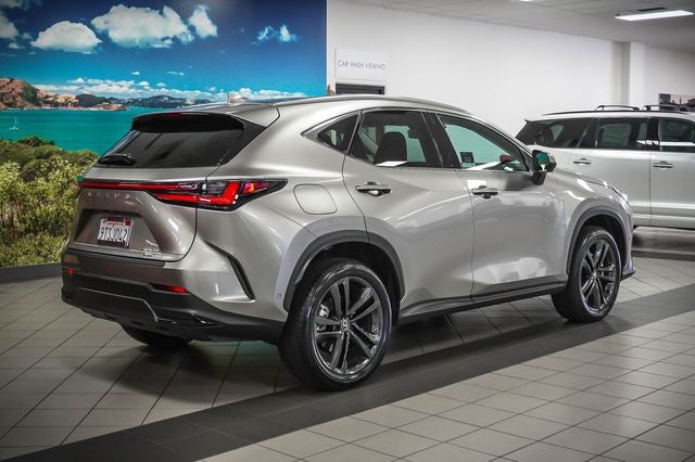2025 Lexus NX 450h+ Luxury