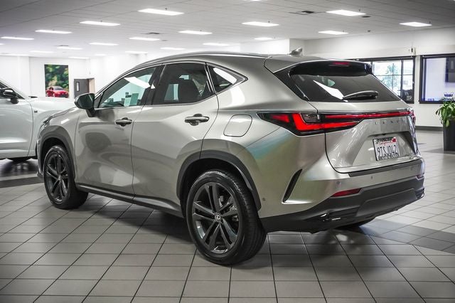 2025 Lexus NX 450h+ Luxury