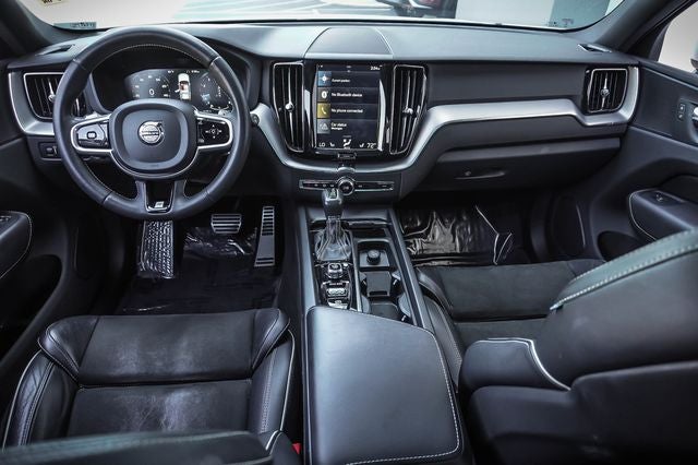 2018 Volvo XC60 T6 R-Design