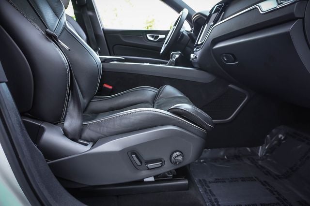 2018 Volvo XC60 T6 R-Design
