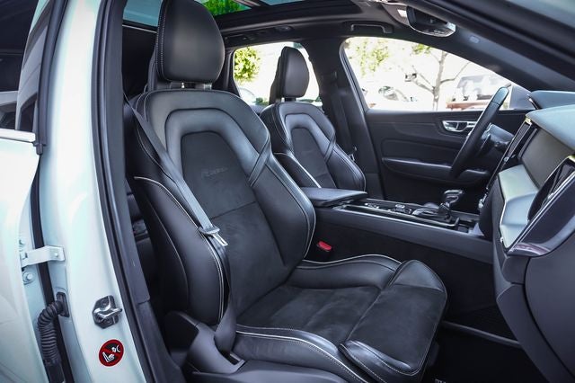 2018 Volvo XC60 T6 R-Design