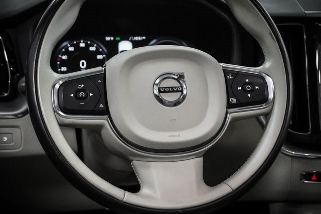 2019 Volvo XC60 Hybrid T8 Momentum