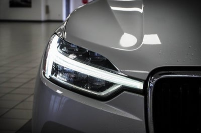 2019 Volvo XC60 Hybrid T8 Momentum