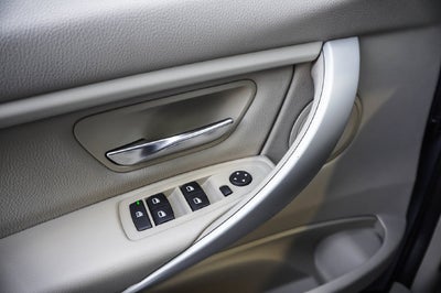 2014 BMW 3 Series 320i