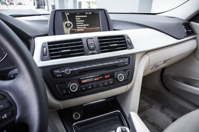 2014 BMW 3 Series 320i