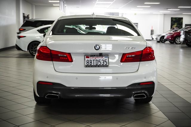 2018 BMW 5 Series 540i