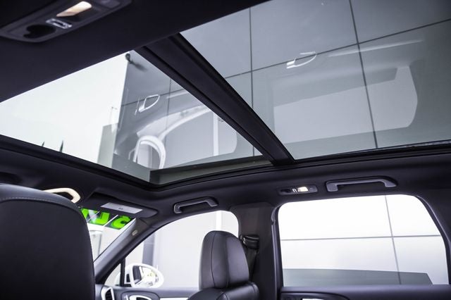 2017 Porsche Cayenne Platinum Edition