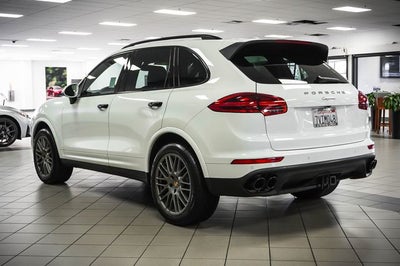 2017 Porsche Cayenne Platinum Edition